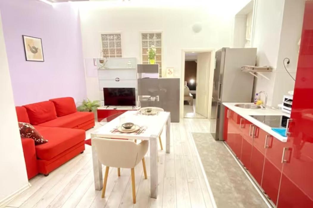 Yes, Yes! Lovely Apartment Good Amenities Budapest Center Εξωτερικό φωτογραφία