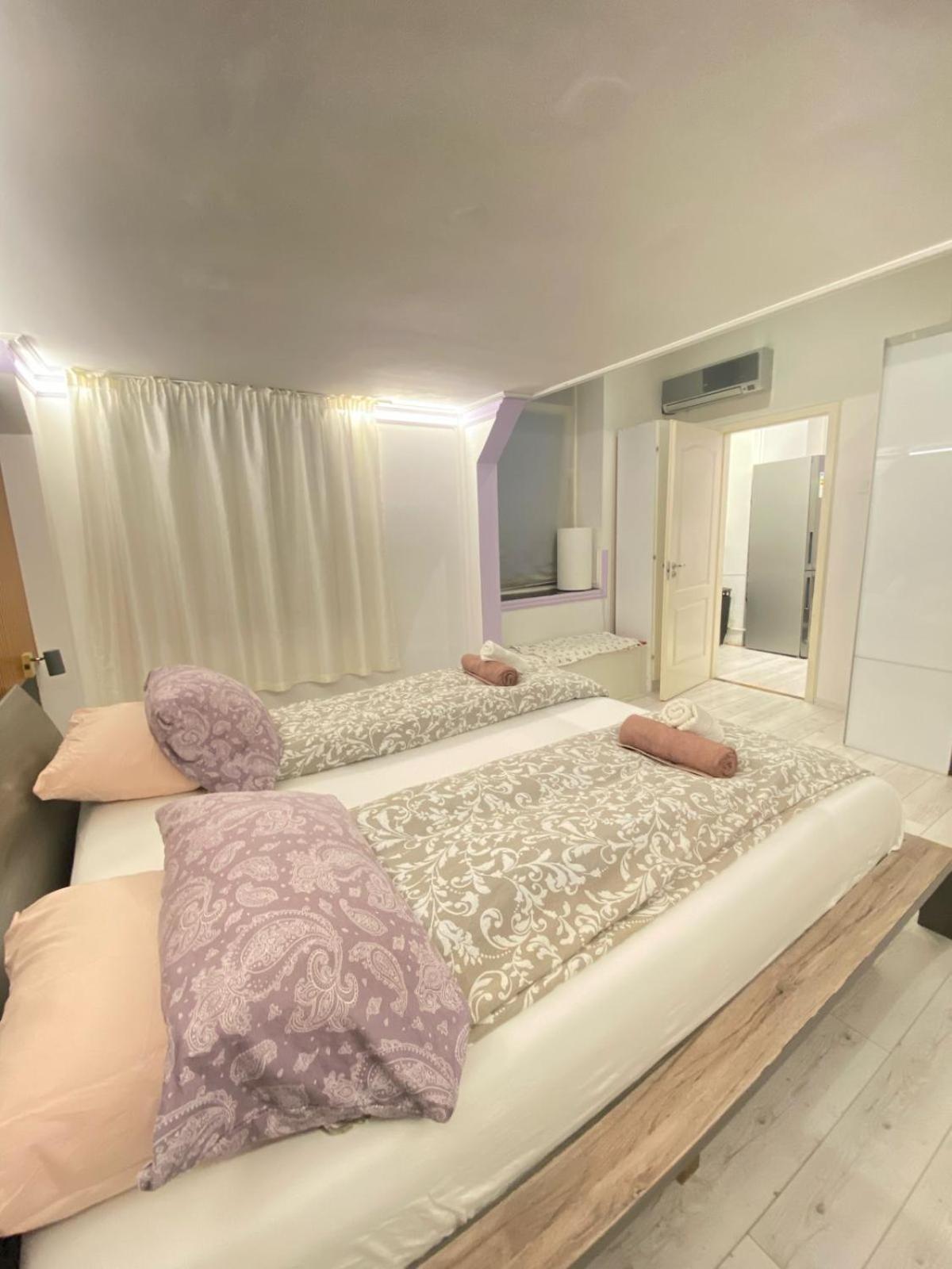 Yes, Yes! Lovely Apartment Good Amenities Budapest Center Εξωτερικό φωτογραφία