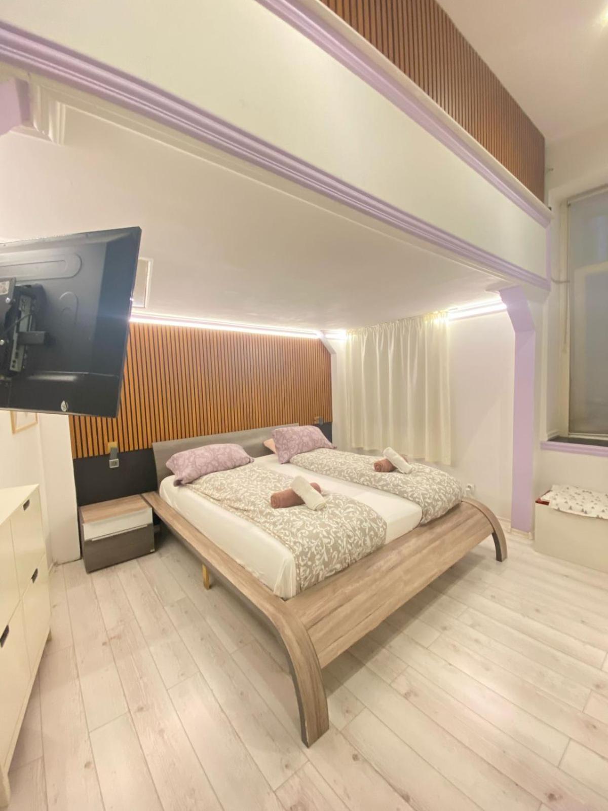 Yes, Yes! Lovely Apartment Good Amenities Budapest Center Εξωτερικό φωτογραφία